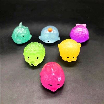 Brokatowa gąbczasta mochi zabawka 3D